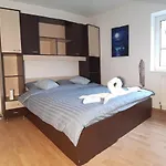 Breakaway Studio - 104Hoteluri